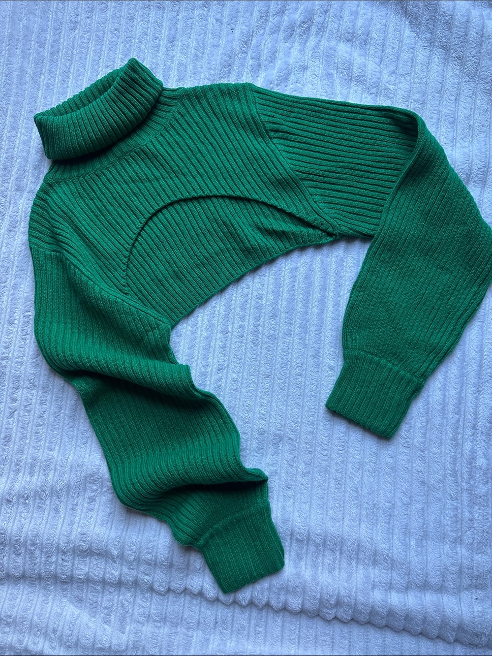 H&M Emerald Green Ribbed Cutout Cropped Turtleneck Sweater
